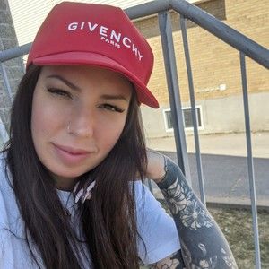 Meet your Posher, Véronique